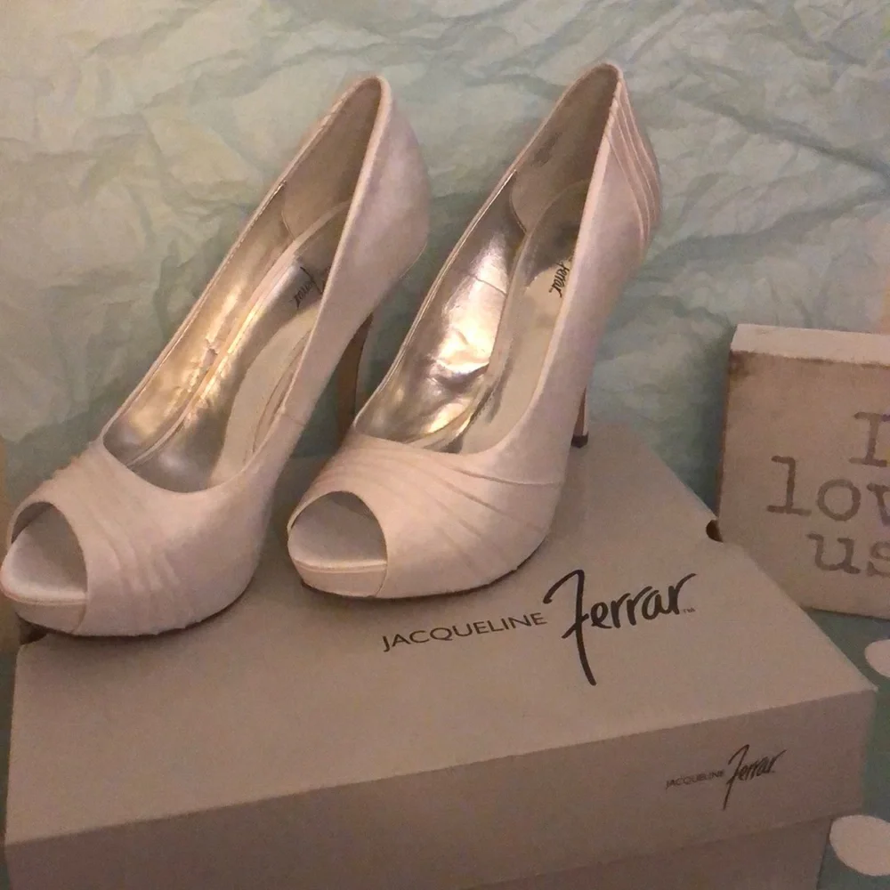 Jacqueline Ferrar White Bridal Dante Pumps - Picture 5 of 7